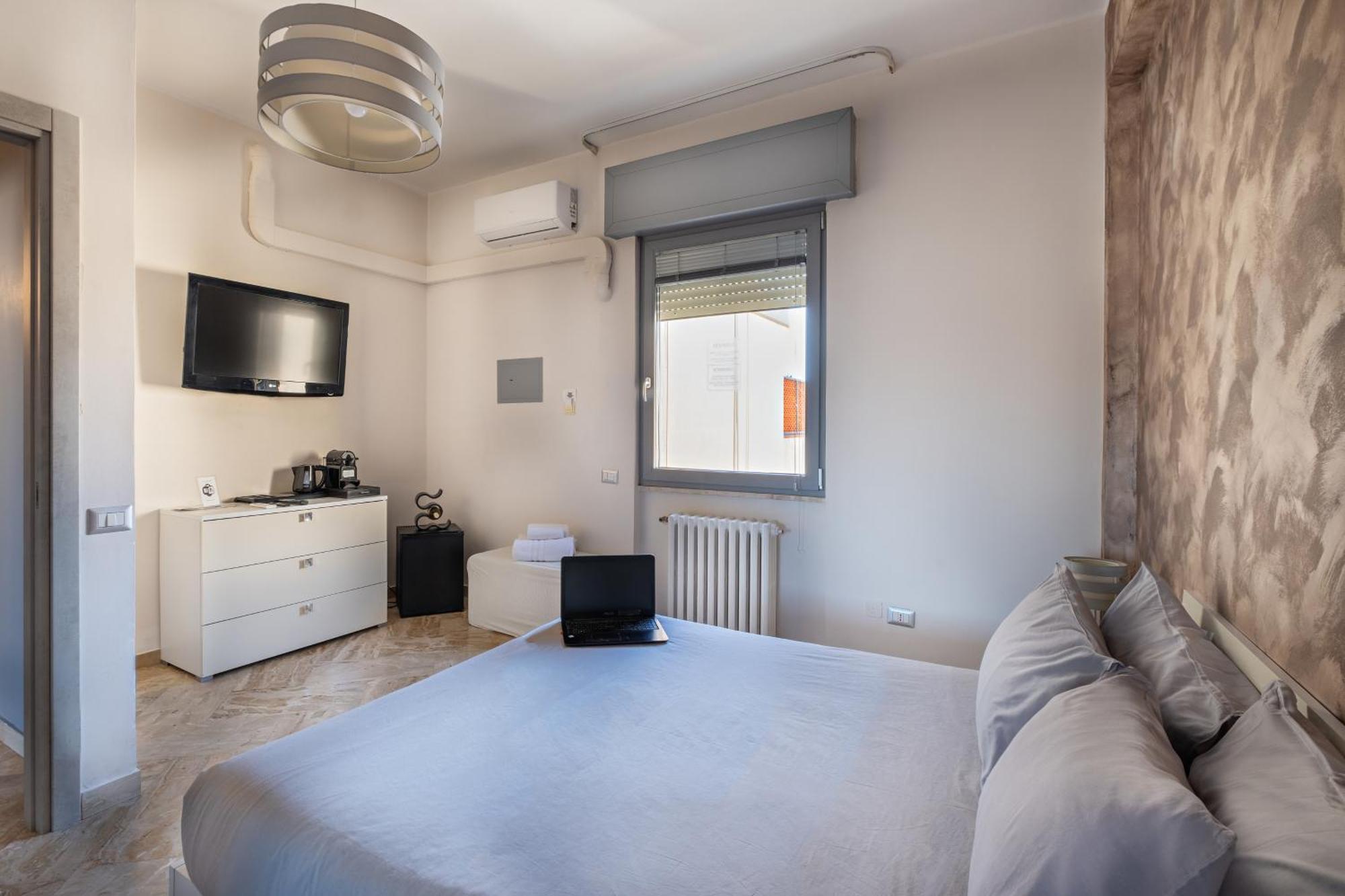 Penthouse Station Luxury Apts Le Dimore Brindisi Eksteriør billede